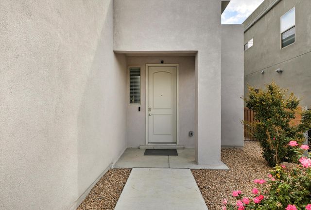 8722 SEVANO Circle NE, Albuquerque, NM 87113