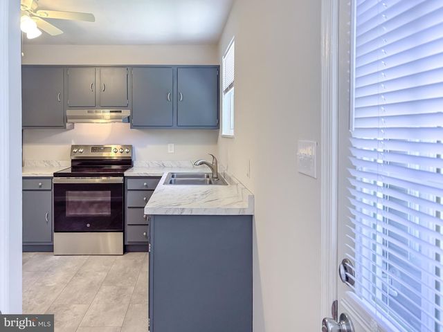 575 CRAWFORD AVE, Dover, DE 19901