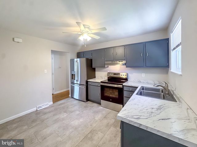 575 CRAWFORD AVE, Dover, DE 19901