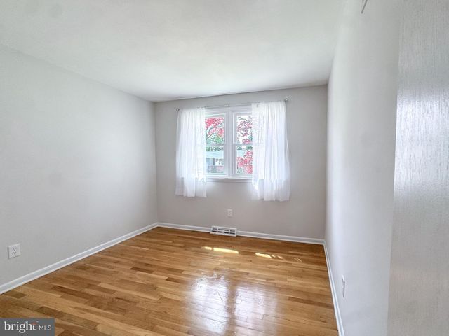 575 CRAWFORD AVE, Dover, DE 19901