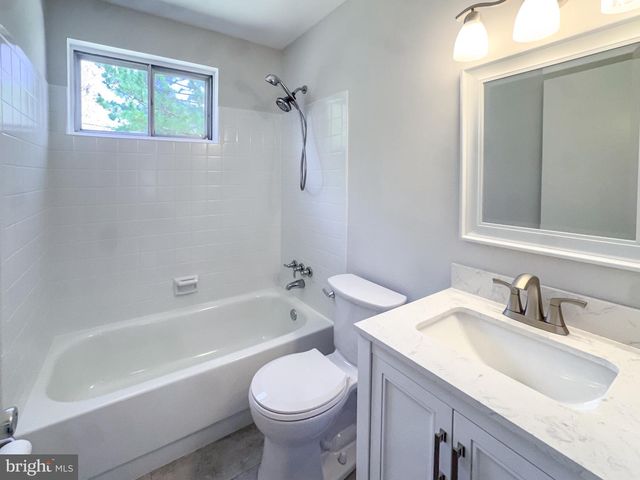 575 CRAWFORD AVE, Dover, DE 19901