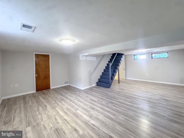 575 CRAWFORD AVE, Dover, DE 19901