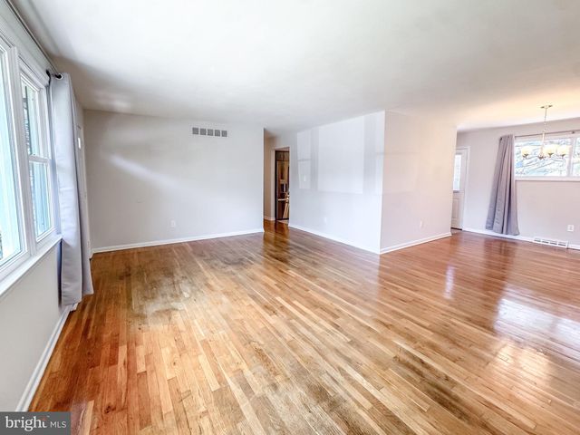 575 CRAWFORD AVE, Dover, DE 19901