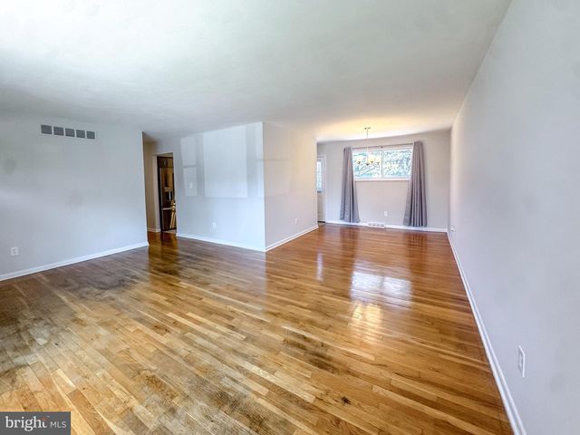 575 CRAWFORD AVE, Dover, DE 19901