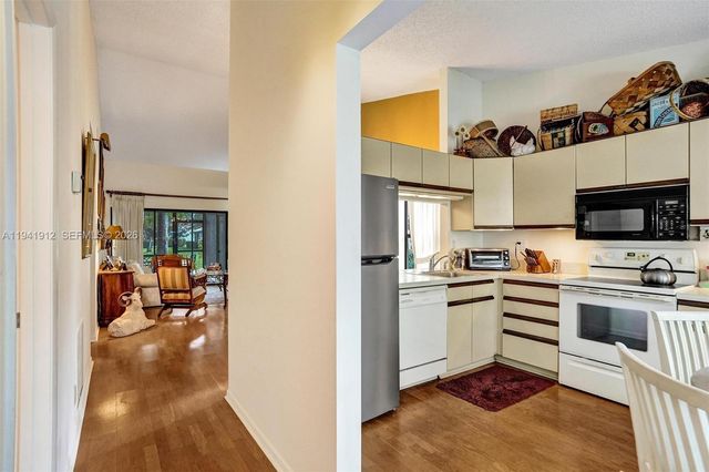 3256 S Carambola Cir S 3256, Coconut Creek, FL 33066