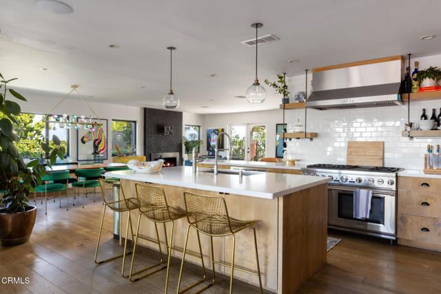 14593 Deervale Place, Sherman Oaks, CA 91403