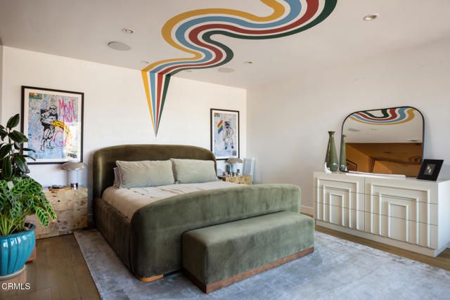 14593 Deervale Place, Sherman Oaks, CA 91403