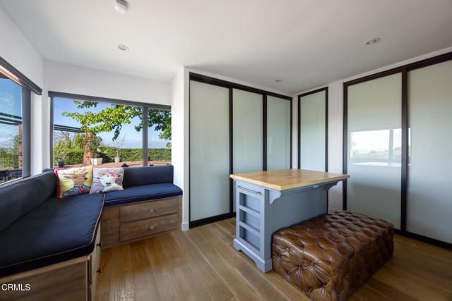 14593 Deervale Place, Sherman Oaks, CA 91403