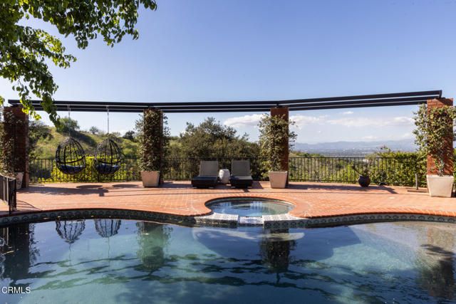 14593 Deervale Place, Sherman Oaks, CA 91403