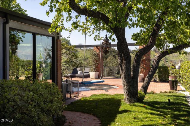 14593 Deervale Place, Sherman Oaks, CA 91403