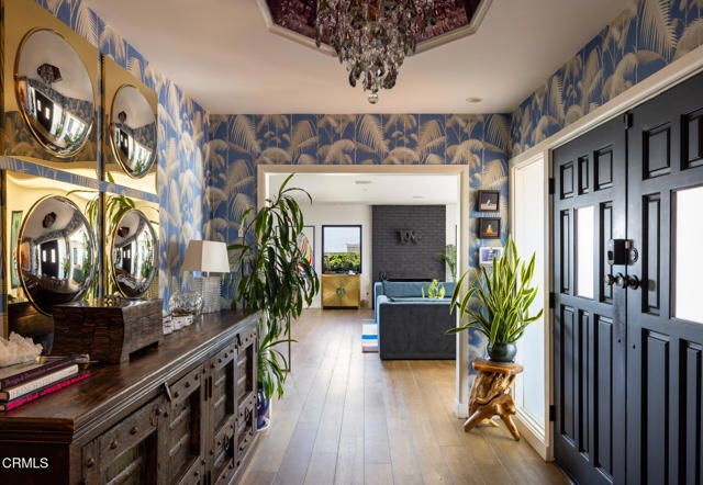 14593 Deervale Place, Sherman Oaks, CA 91403