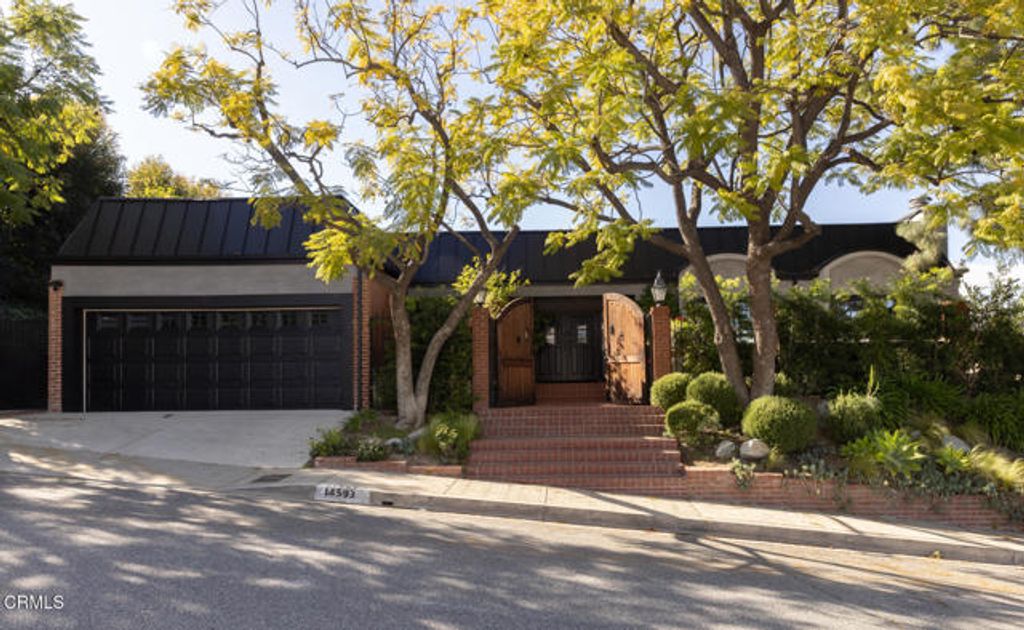14593 Deervale Place, Sherman Oaks, CA 91403