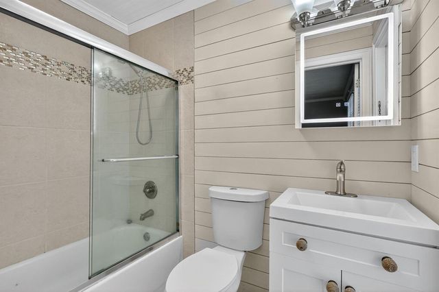 143 SW Grove Avenue, Port St. Lucie, FL 34983