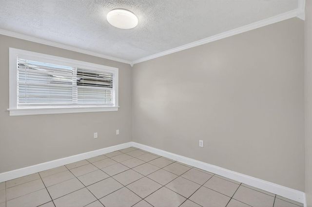 143 SW Grove Avenue, Port St. Lucie, FL 34983