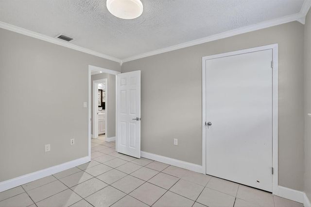143 SW Grove Avenue, Port St. Lucie, FL 34983