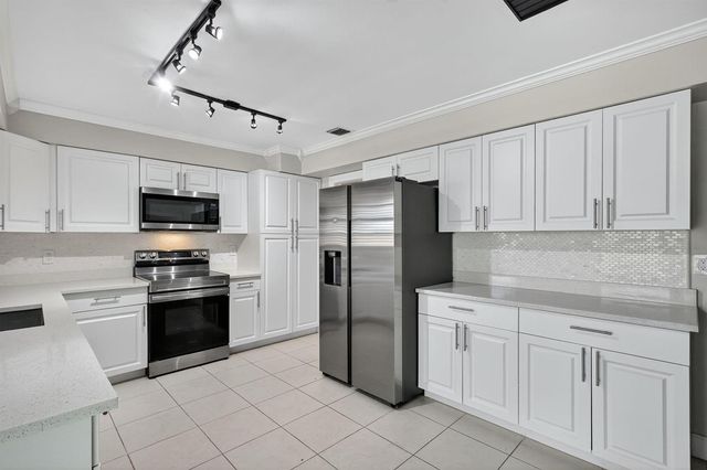 143 SW Grove Avenue, Port St. Lucie, FL 34983