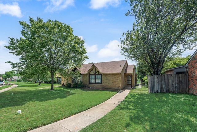 512 Matterhorn Street, Cedar Hill, TX 75104