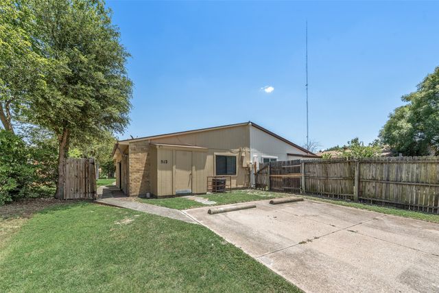 512 Matterhorn Street, Cedar Hill, TX 75104
