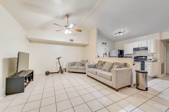 512 Matterhorn Street, Cedar Hill, TX 75104