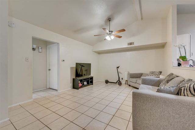 512 Matterhorn Street, Cedar Hill, TX 75104
