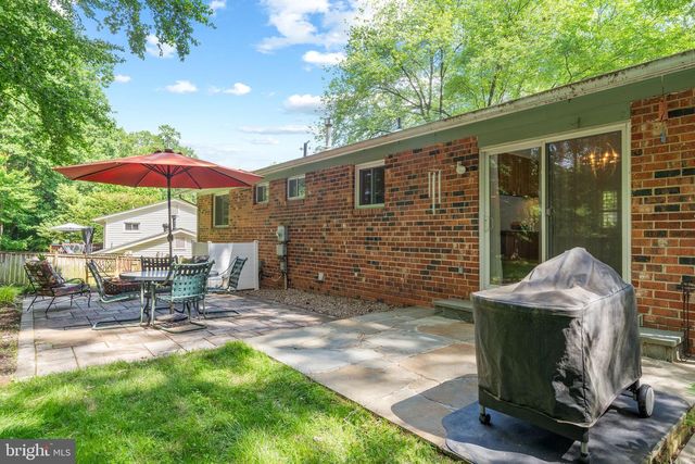 5209 STONINGTON DR, Fairfax, VA 22032