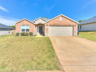 1205 Granite Lane, Noble, OK 73068