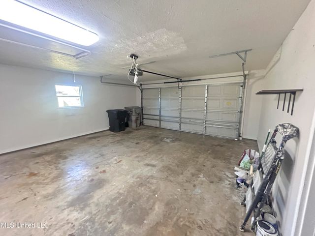 575 Oak Ridge Way, Pearl, MS 39208