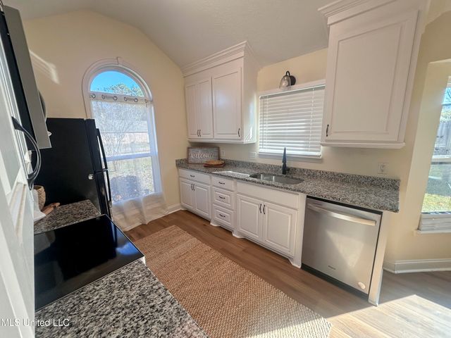 575 Oak Ridge Way, Pearl, MS 39208