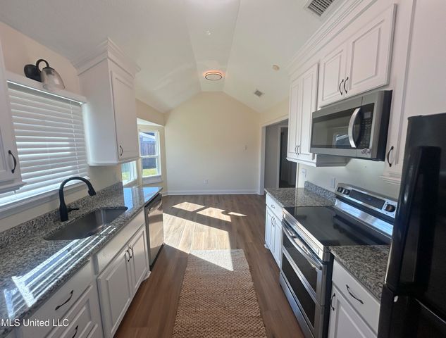 575 Oak Ridge Way, Pearl, MS 39208