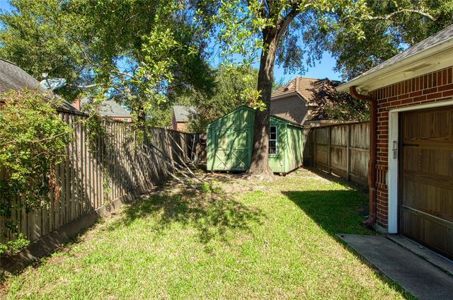 14907 Pine Point Court, Houston, TX 77070