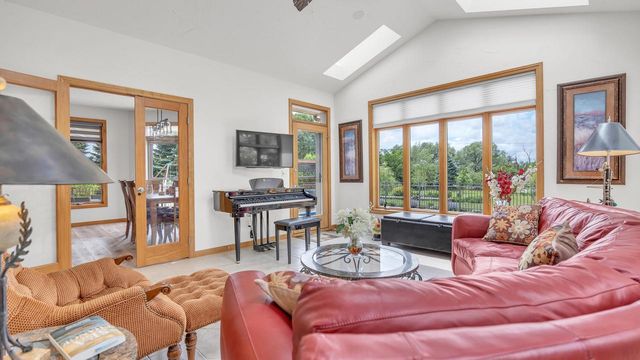 420 N Country LANE, Fond Du Lac, WI 54935