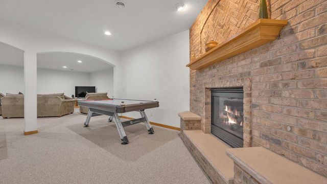 420 N Country LANE, Fond Du Lac, WI 54935