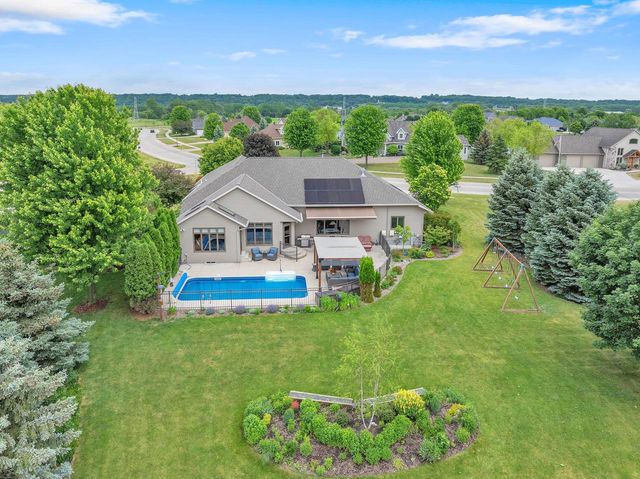 420 N Country LANE, Fond Du Lac, WI 54935