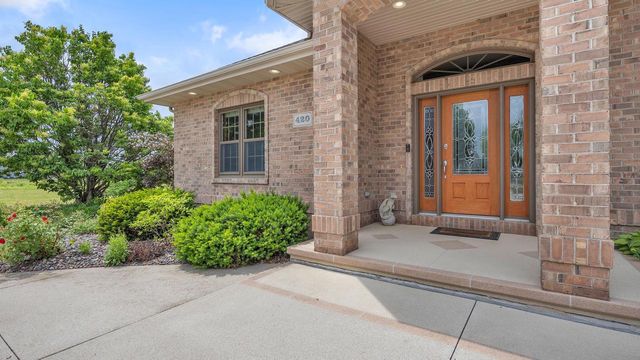 420 N Country LANE, Fond Du Lac, WI 54935
