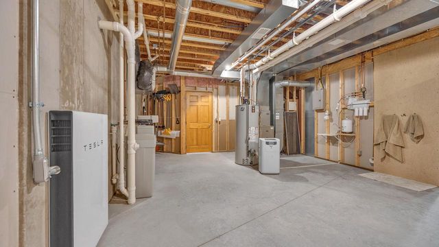 420 N Country LANE, Fond Du Lac, WI 54935