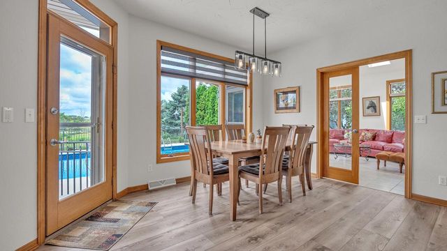 420 N Country LANE, Fond Du Lac, WI 54935