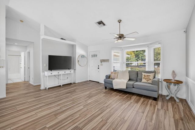 341 11th Avenue, Vero Beach, FL 32962