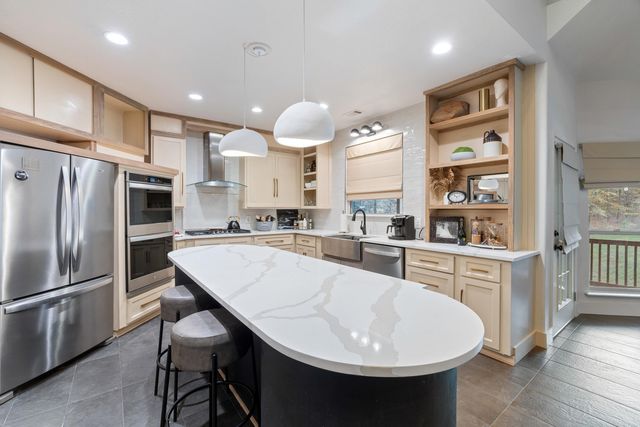 2711 Johnson Lane, Benton, AR 72019