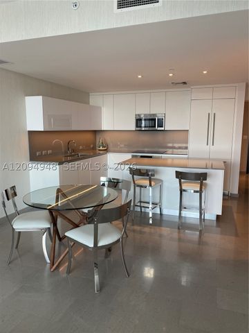 88 SW 7th St 1904, Miami, FL 33130