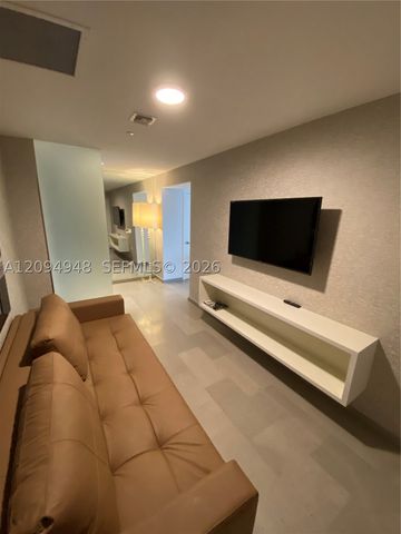 88 SW 7th St 1904, Miami, FL 33130