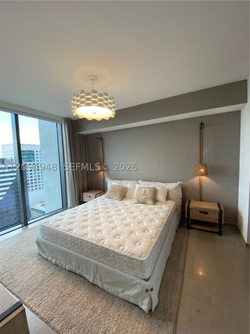 88 SW 7th St 1904, Miami, FL 33130