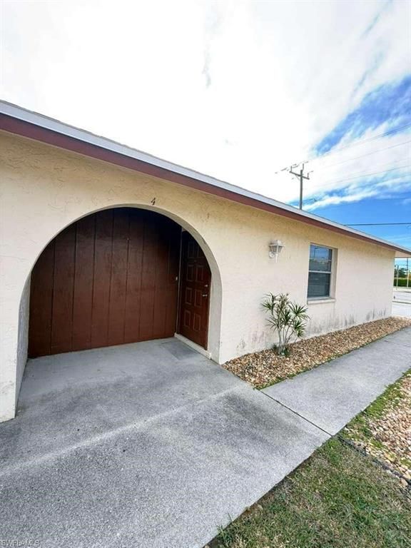 2017 Santa Barbara BLVD, Cape Coral, FL 33991