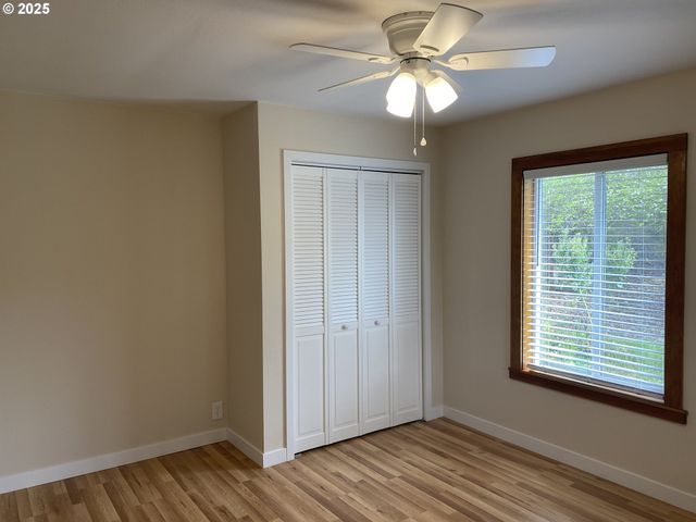 312 Se FRONT St Se, Oakland, OR 97462