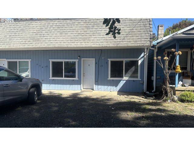 312 Se FRONT St Se, Oakland, OR 97462