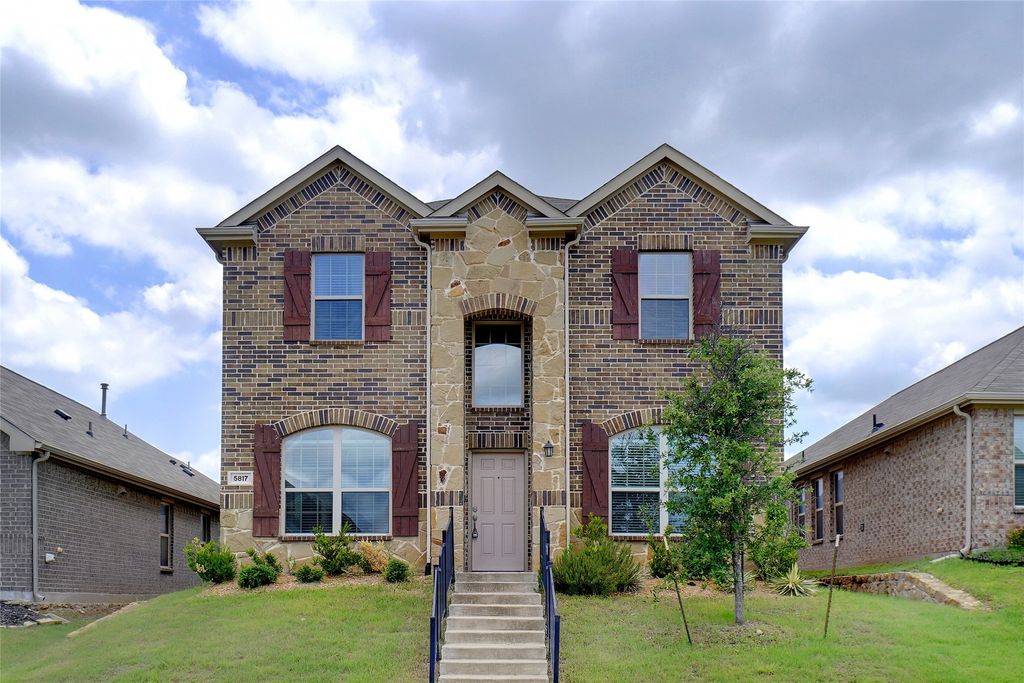 5817 Fir Tree Lane, Fort Worth, TX 76123