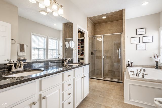 11881 Salerno Court, Carmel, IN 46032