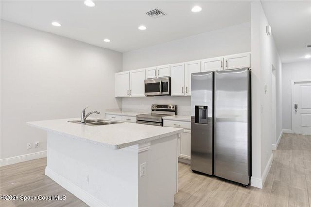 1645 19th Avenue SW, Vero Beach, FL 32962