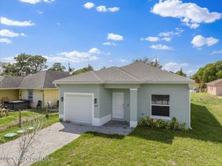 1645 19th Avenue SW, Vero Beach, FL 32962