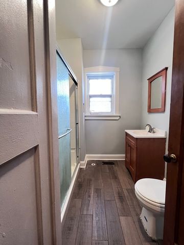 821 N Waller Avenue 1, Chicago, IL 60651