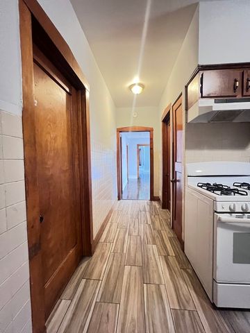 821 N Waller Avenue 1, Chicago, IL 60651